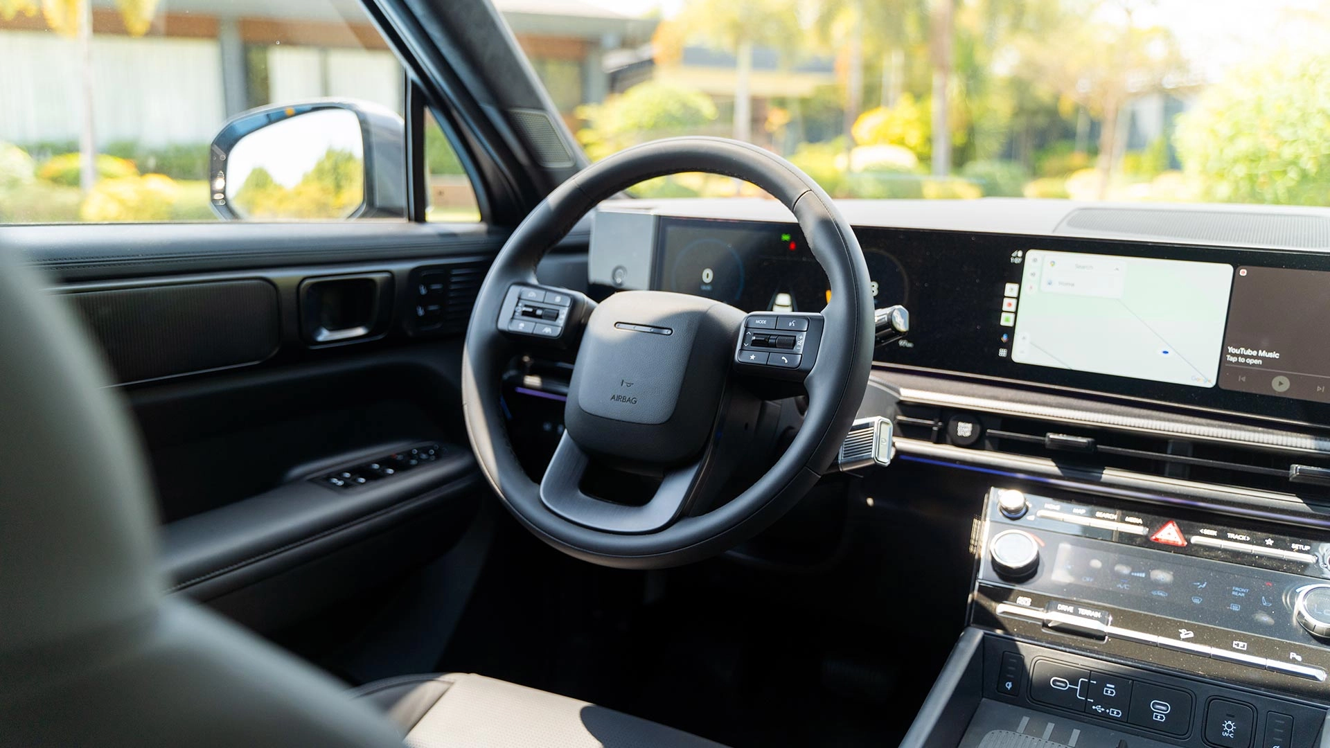 Màn hình Hyundai santafe 2024 hỗ trợ Apple CarPlay và Android Auto kết nối Bluetooth